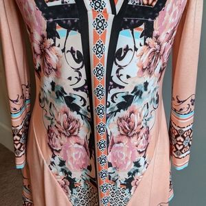 Shark bite floral tunic